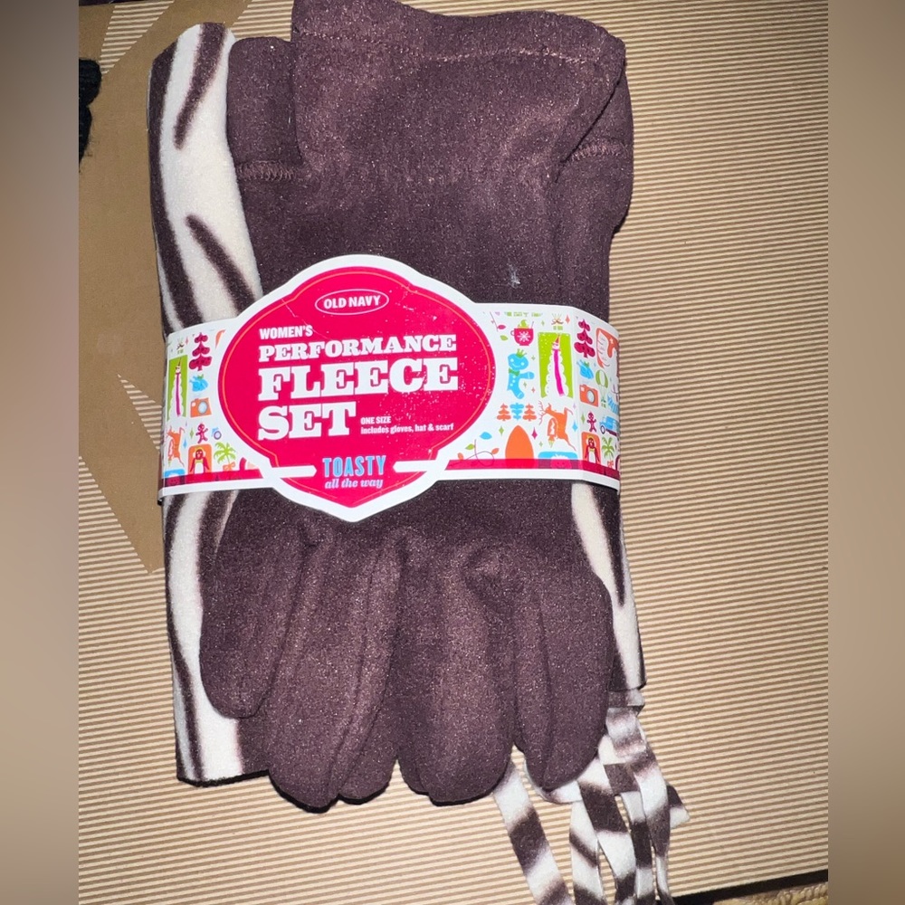 NWT Old Navy 3 piece fleece set